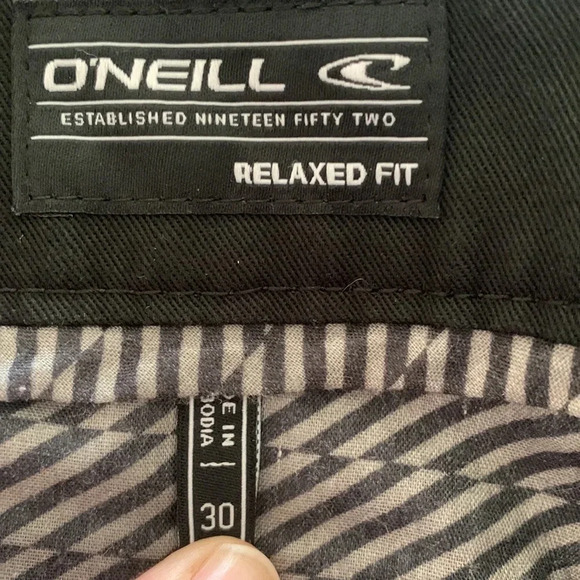 NWOT mens relaxed for O’Neill black shorts size 30 waist - Picture 3 of 6